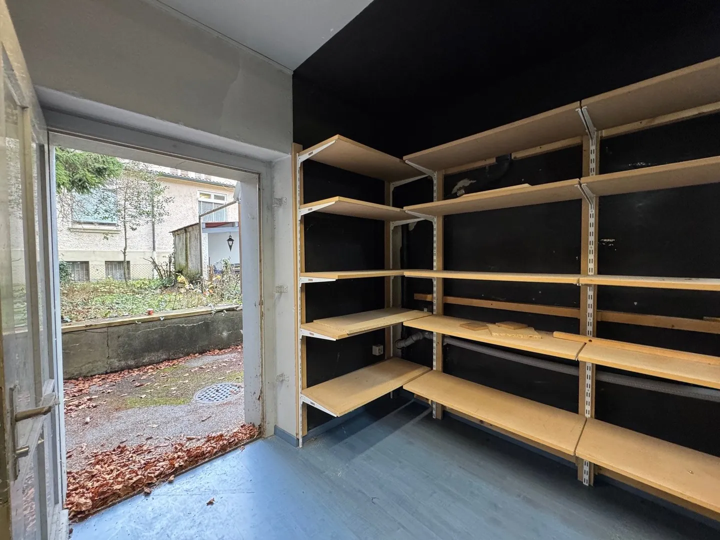 Spazio commerciale versatile in una posizione centrale a Münchenbuchsee - Foto 3 di 7