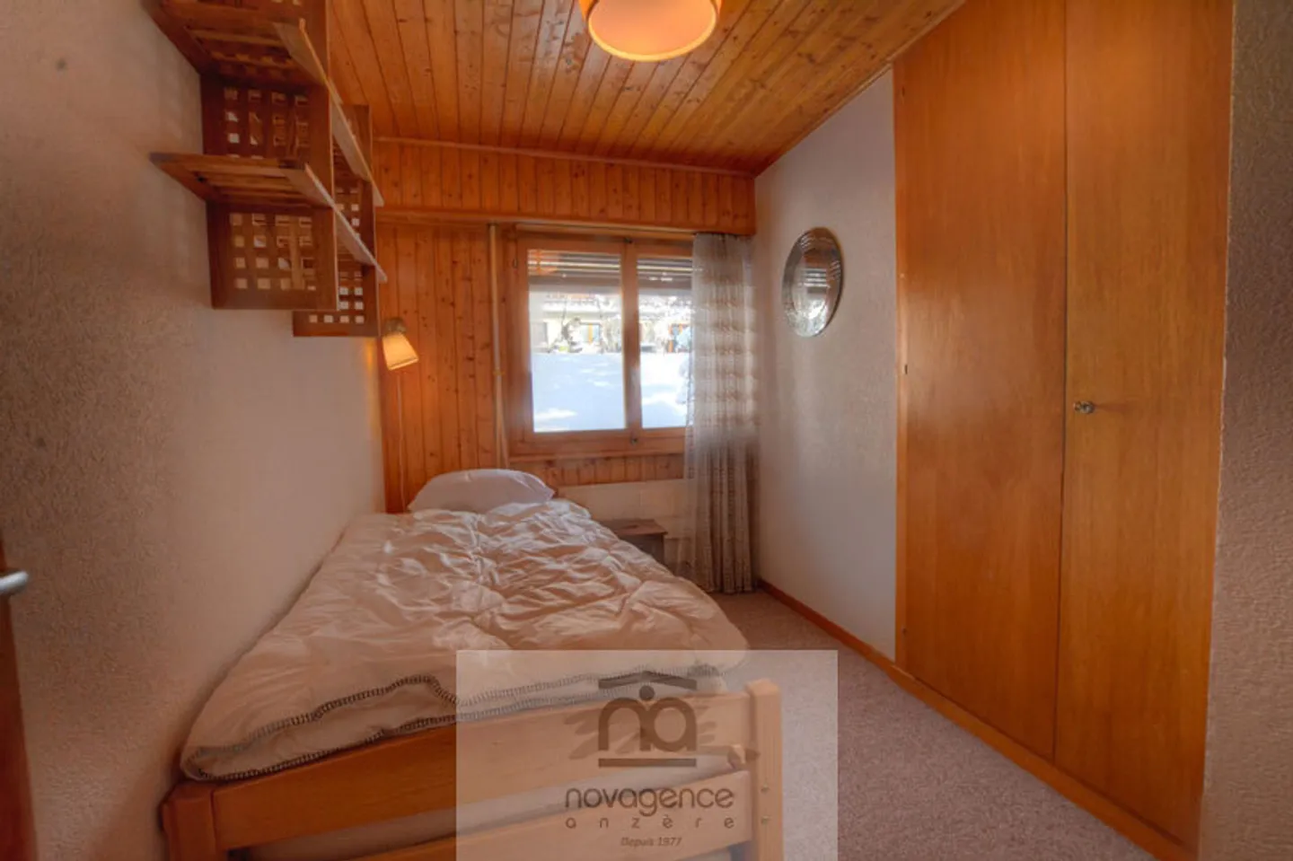 Charming 5-Room Apartment - Photo 9 of 13