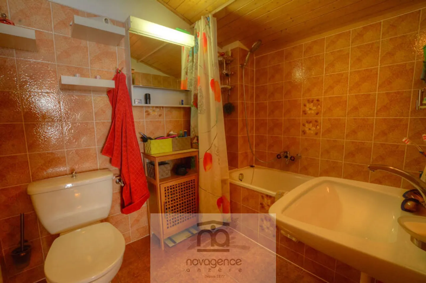 Charming 5-Room Apartment - Photo 10 of 13