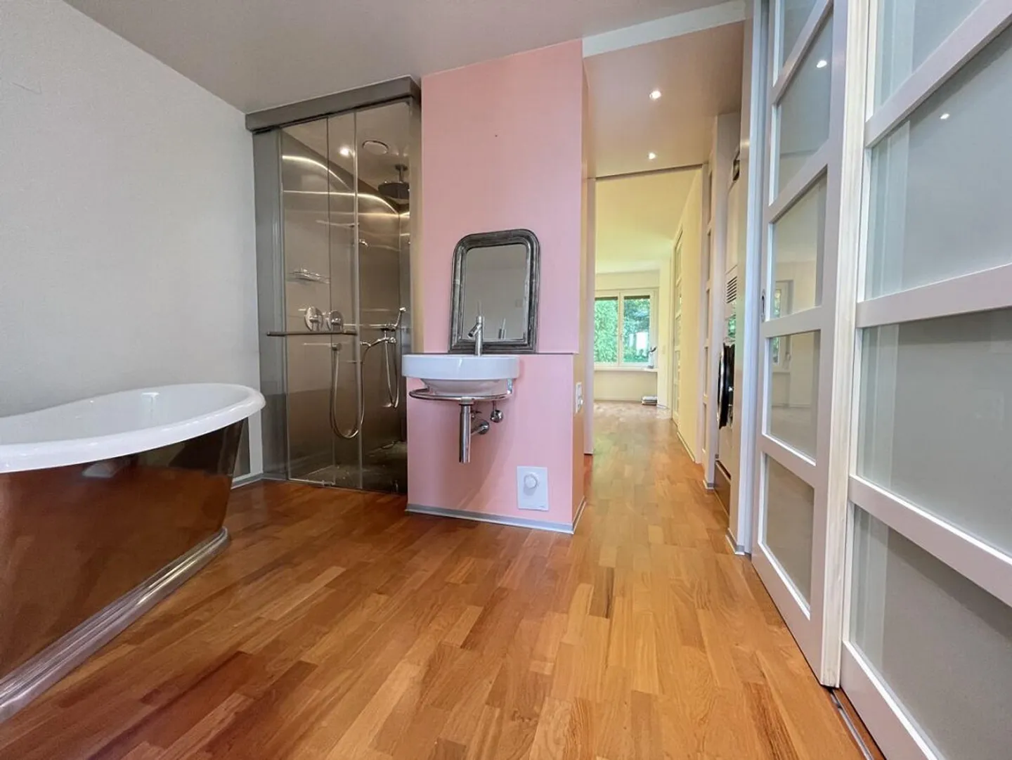 Stylisches Loft mit Pool - Foto 15 von 19