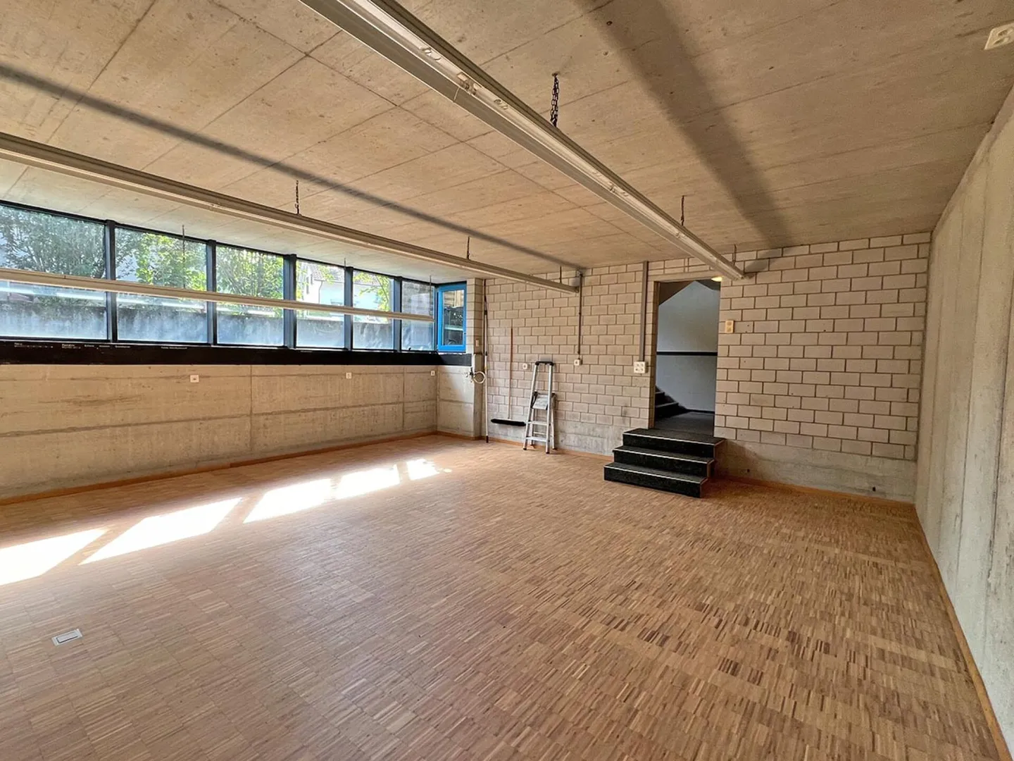 Multifunctional Property with Expansion Potential - Photo 3 of 18