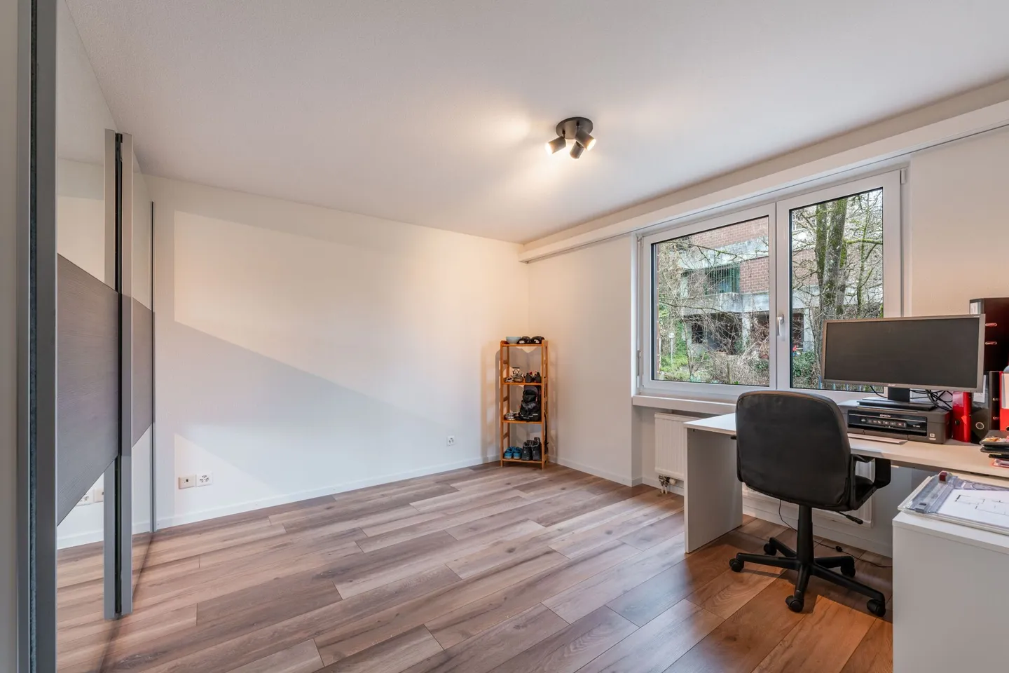 154 m² on one level | 28 m² terrace with hot tub | renovated in 2021 | Liestal - Photo 15 of 17