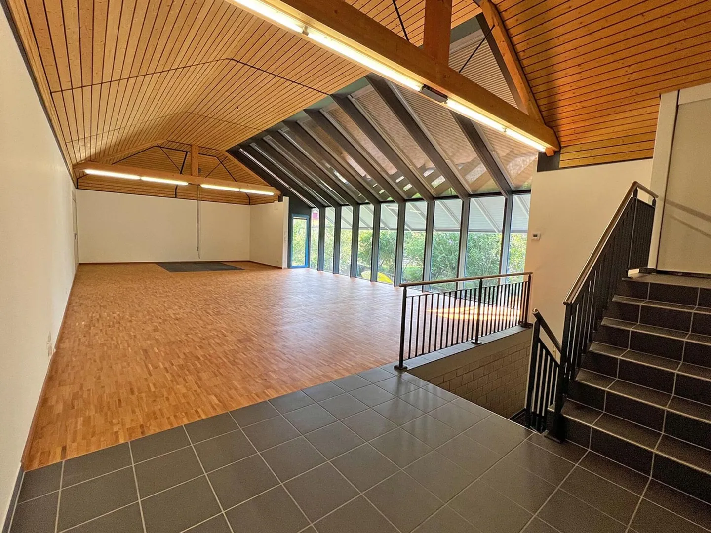 Multifunctional Property with Expansion Potential - Photo 7 of 18