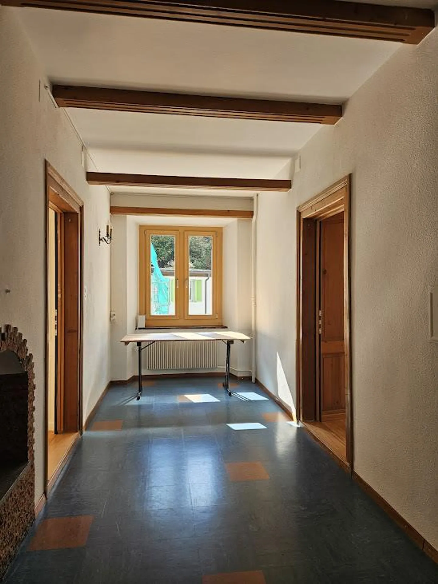 Grosse, helle Wohnung mit Büroraum, auch als Zweitwohnung - Foto 4 di 9