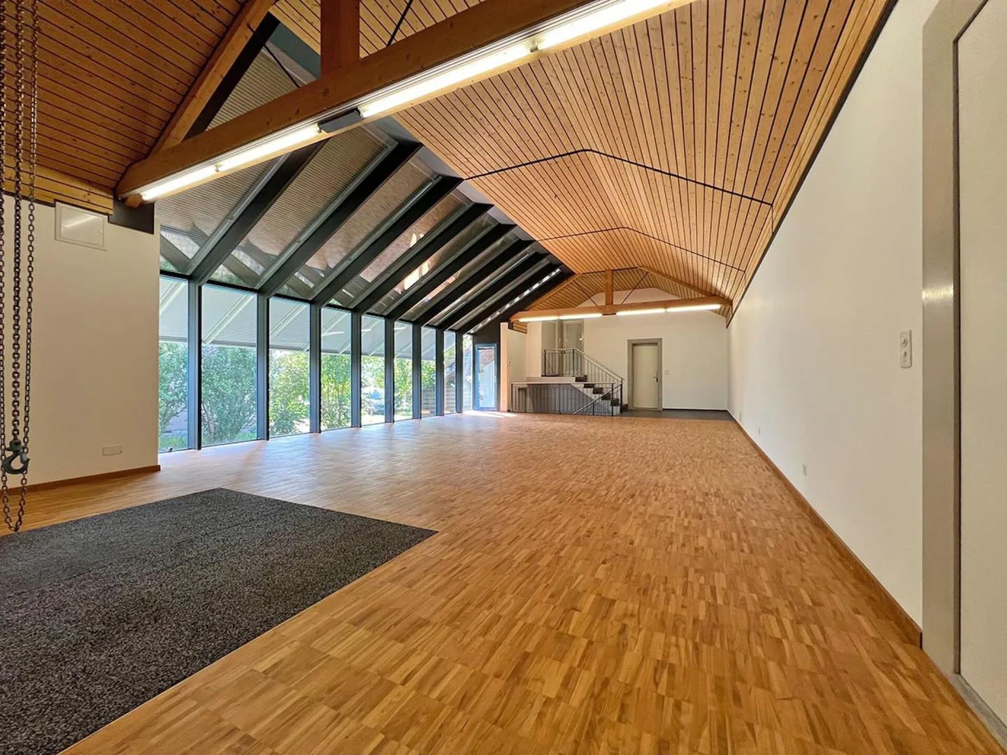 Multifunctional Property with Expansion Potential - Photo 8 of 18