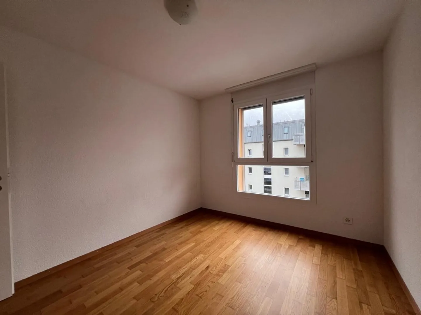 Spacious 3.5 Room Apartment - Photo 6 of 10