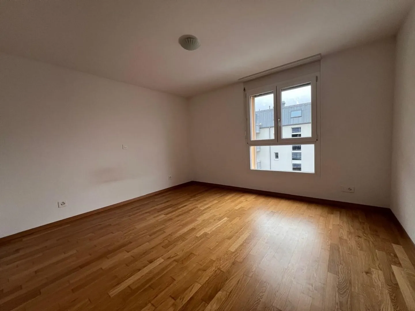 Spacious 3.5 Room Apartment - Photo 7 of 10