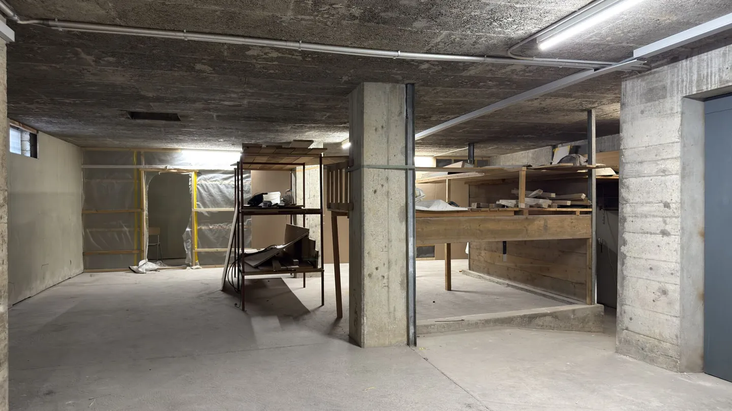 Attractive commercial space in Niederbipp with optimal transport connections and proximity to the train station - Photo 14 of 30