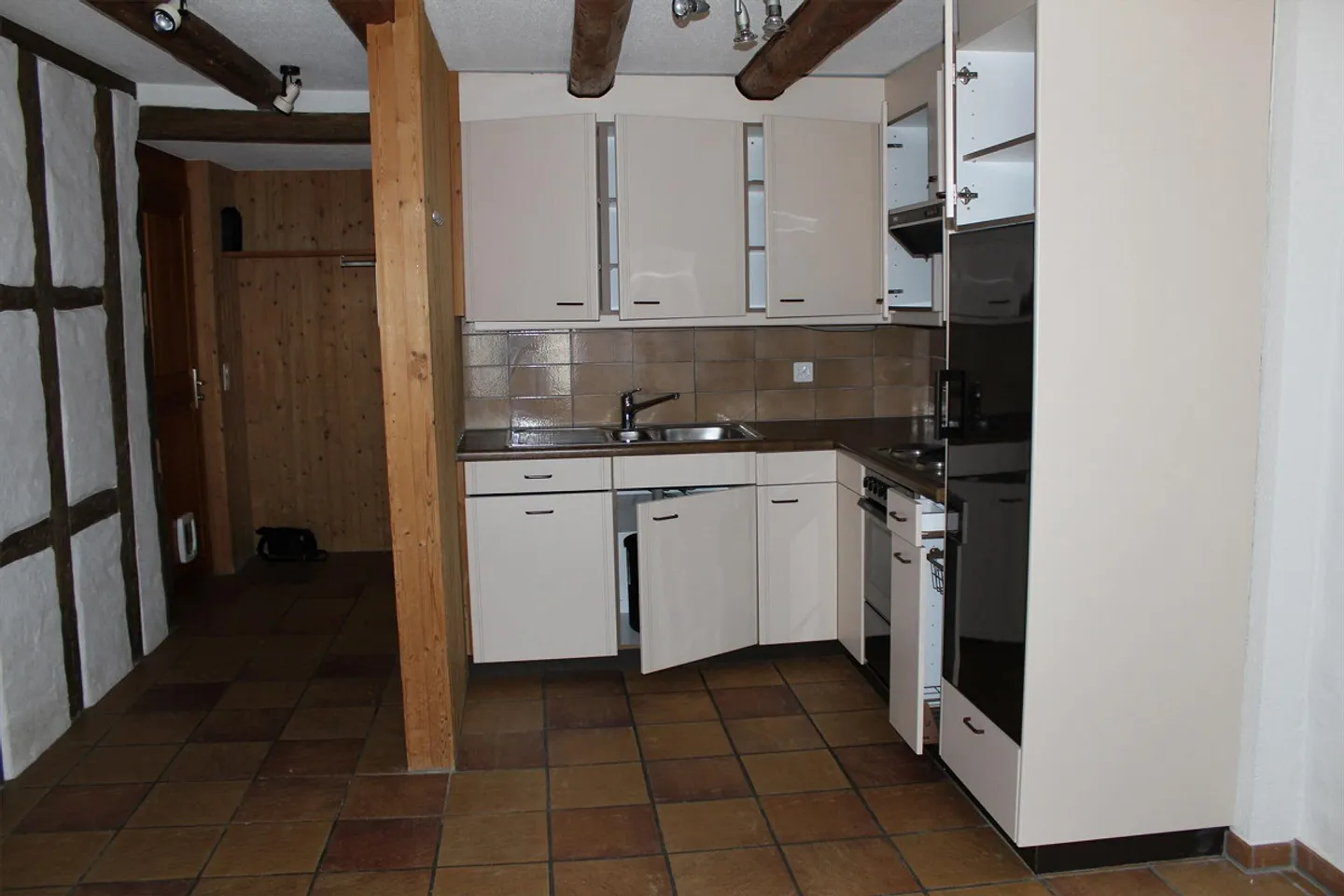 2-Zimmer-Stadtwohnung in Glarus - Foto 4 di 7