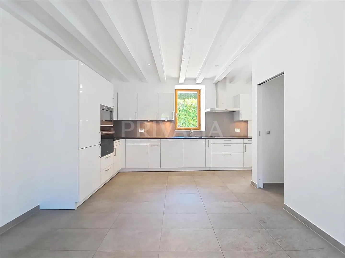 Magnificent contemporary triplex of 7 rooms with terrace - Photo 3 of 11