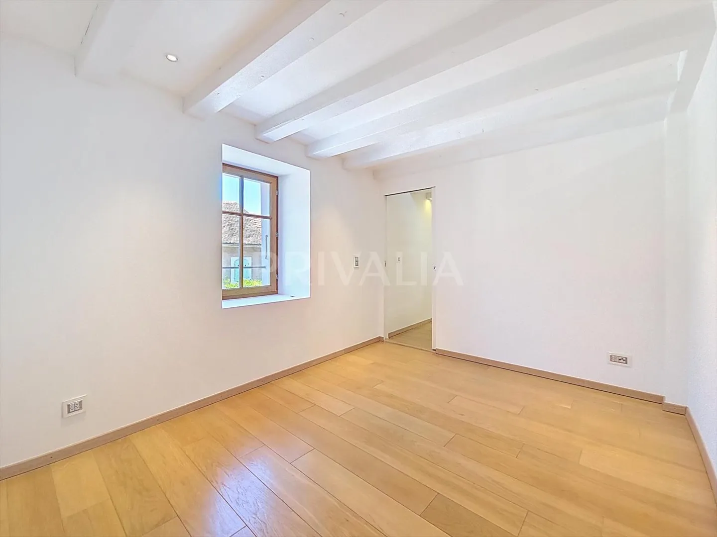 Magnificent contemporary triplex of 7 rooms with terrace - Photo 4 of 11