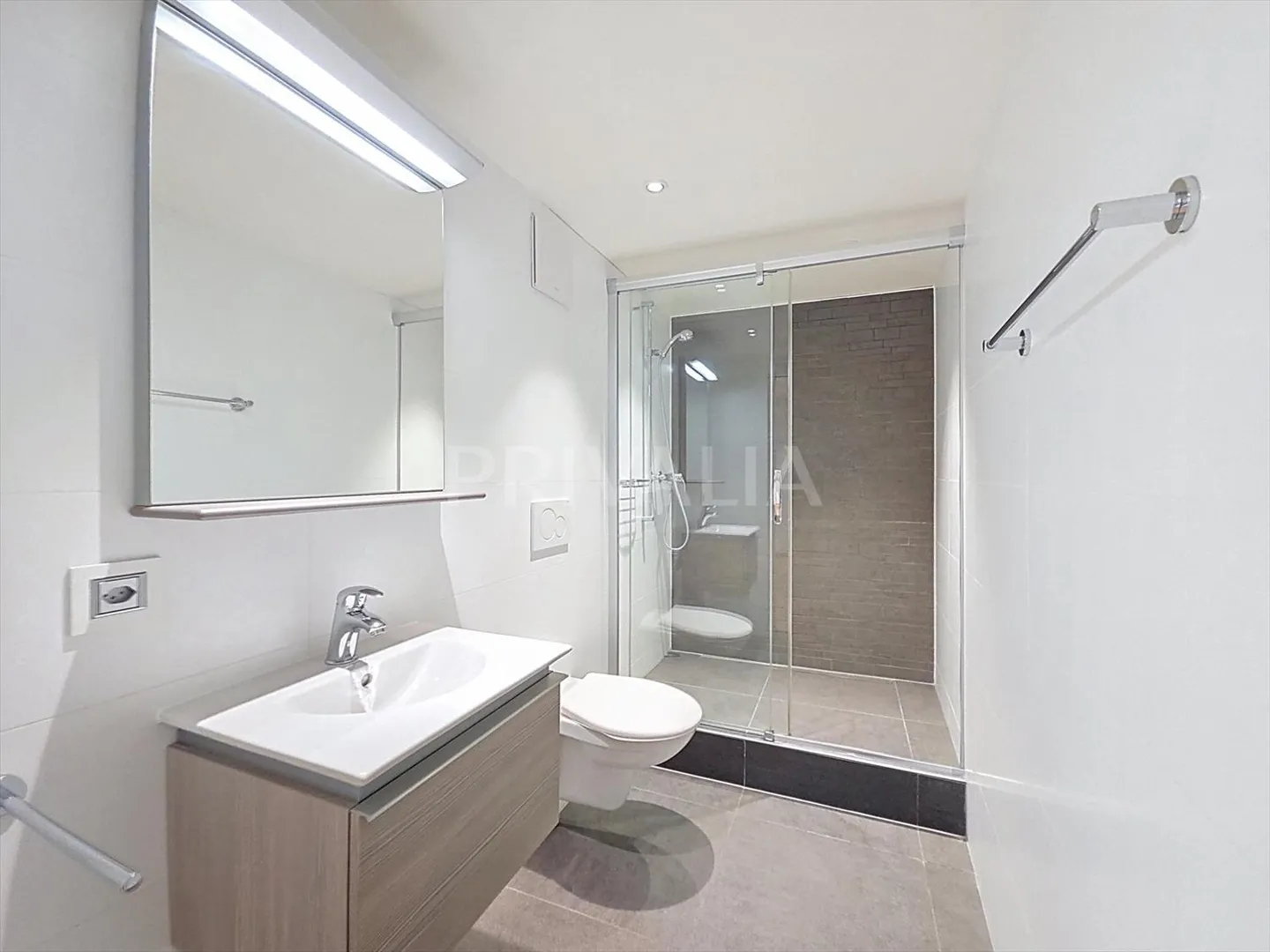 Magnificent contemporary triplex of 7 rooms with terrace - Photo 5 of 11