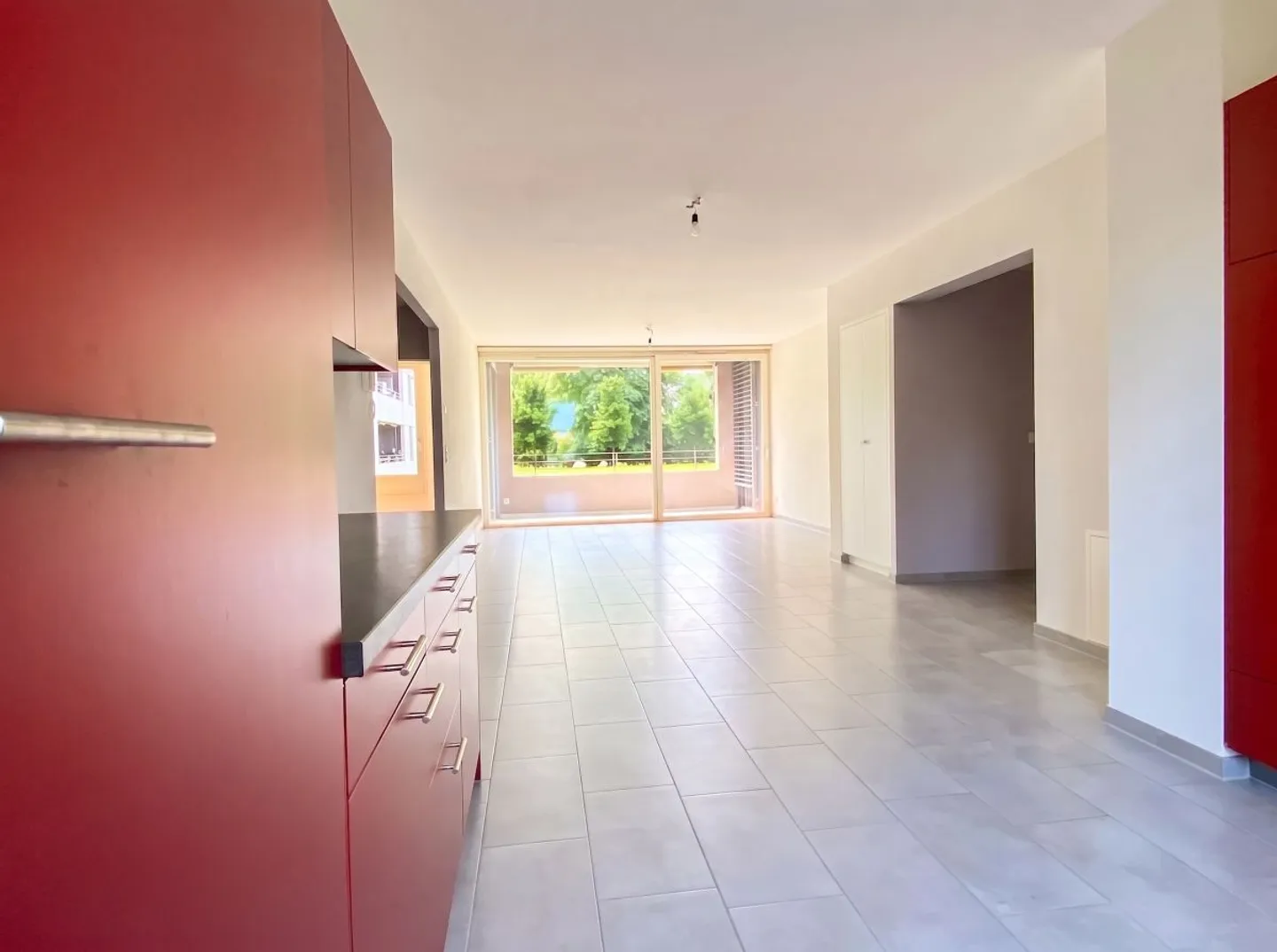 Appartement Contemporain avec Parking - Photo 1 sur 9