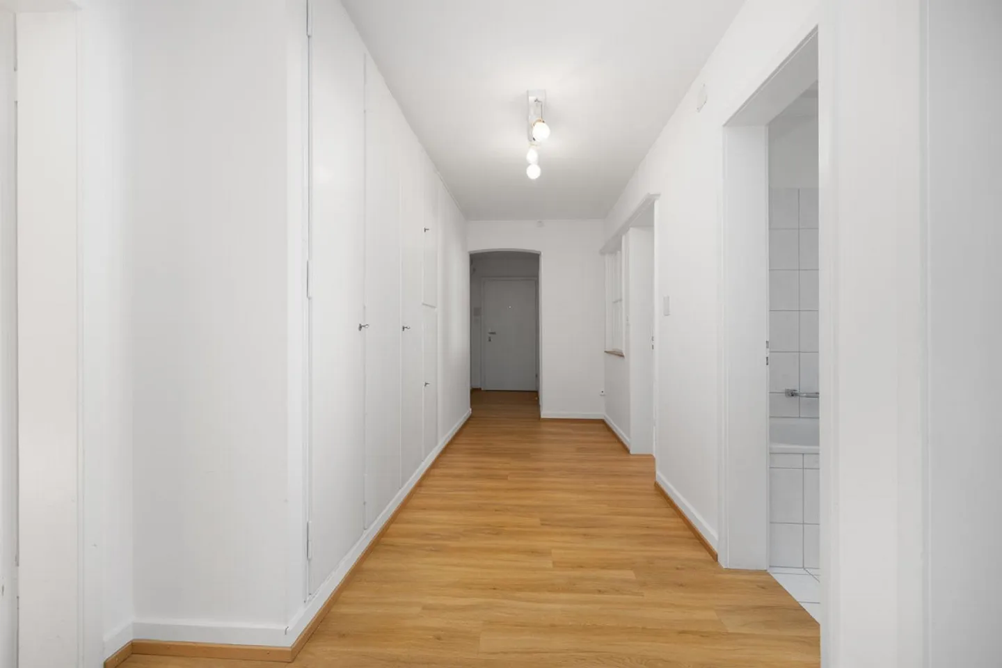 Helle 4-Zimmer-Wohnung - Foto 5 von 8