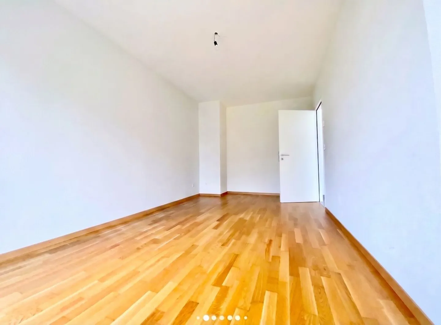 Appartement Contemporain avec Parking - Photo 4 sur 9