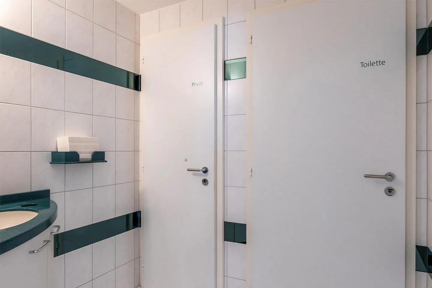 Fully and high-quality developed practice premises - Photo 8 of 13