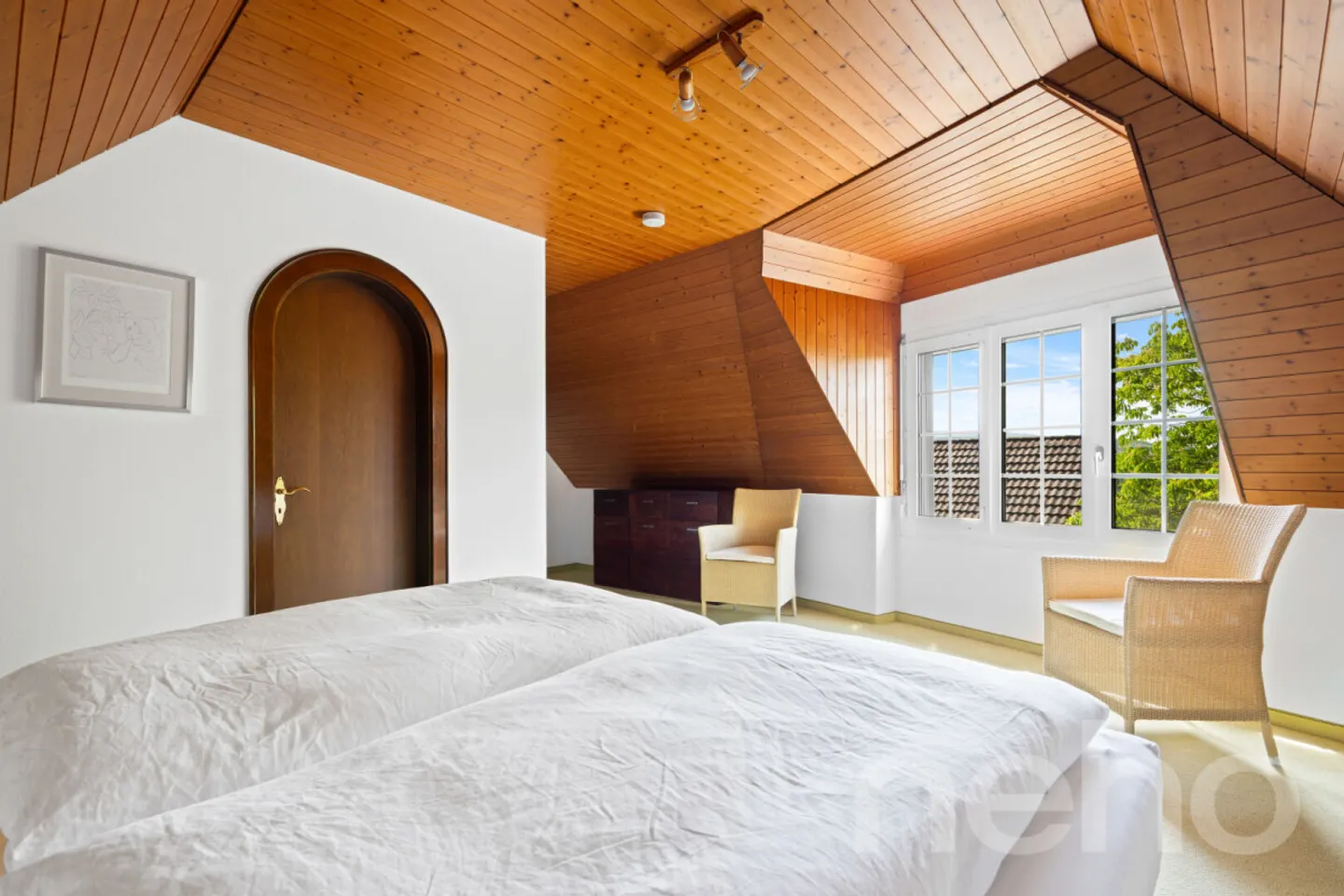 Exclusive Country House Estate - Photo 9 of 12