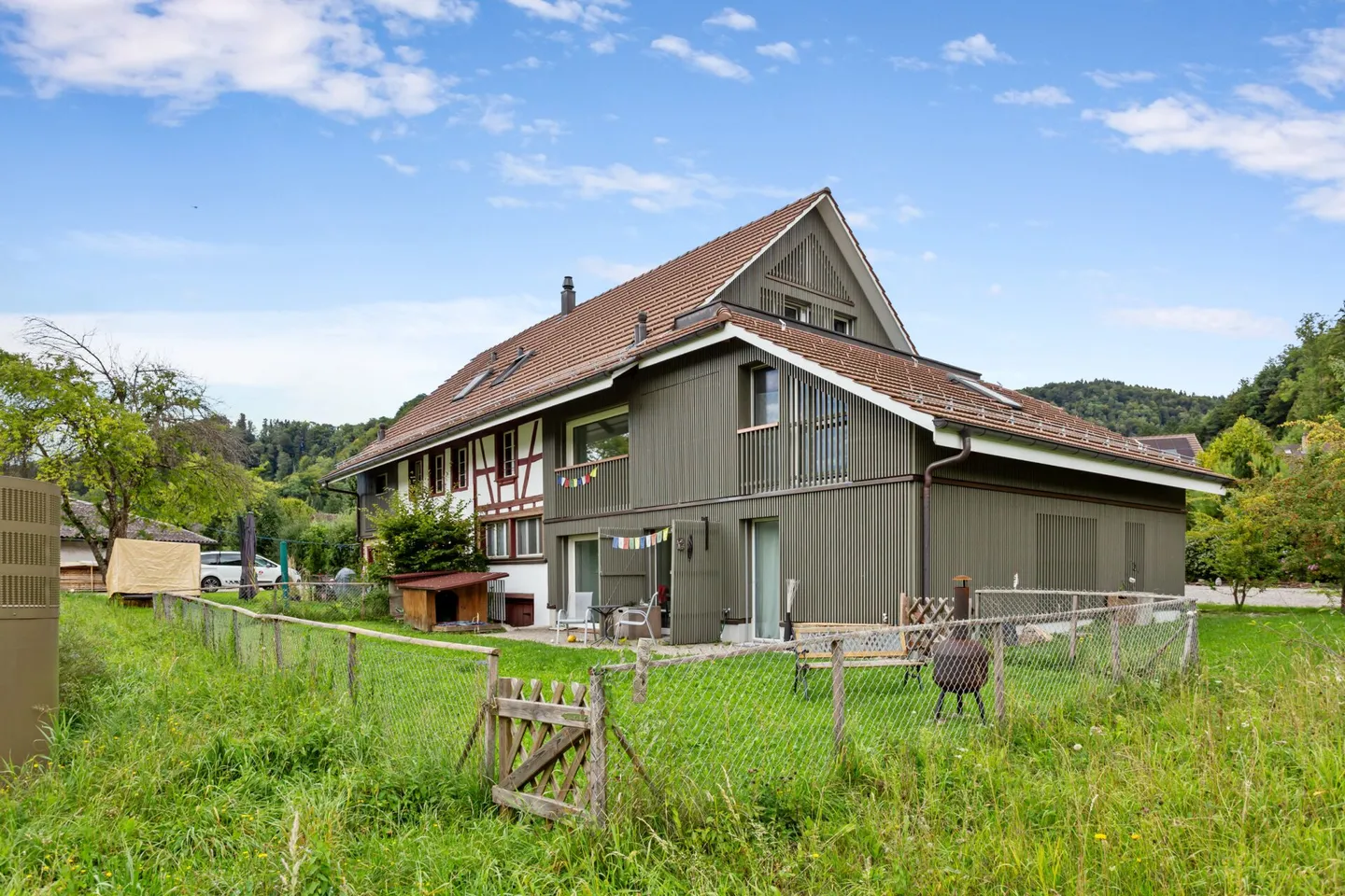 Mehrfamilienhaus - Ihr Anlageobjekt im sonnigen Tösstal - Foto 1 von 18