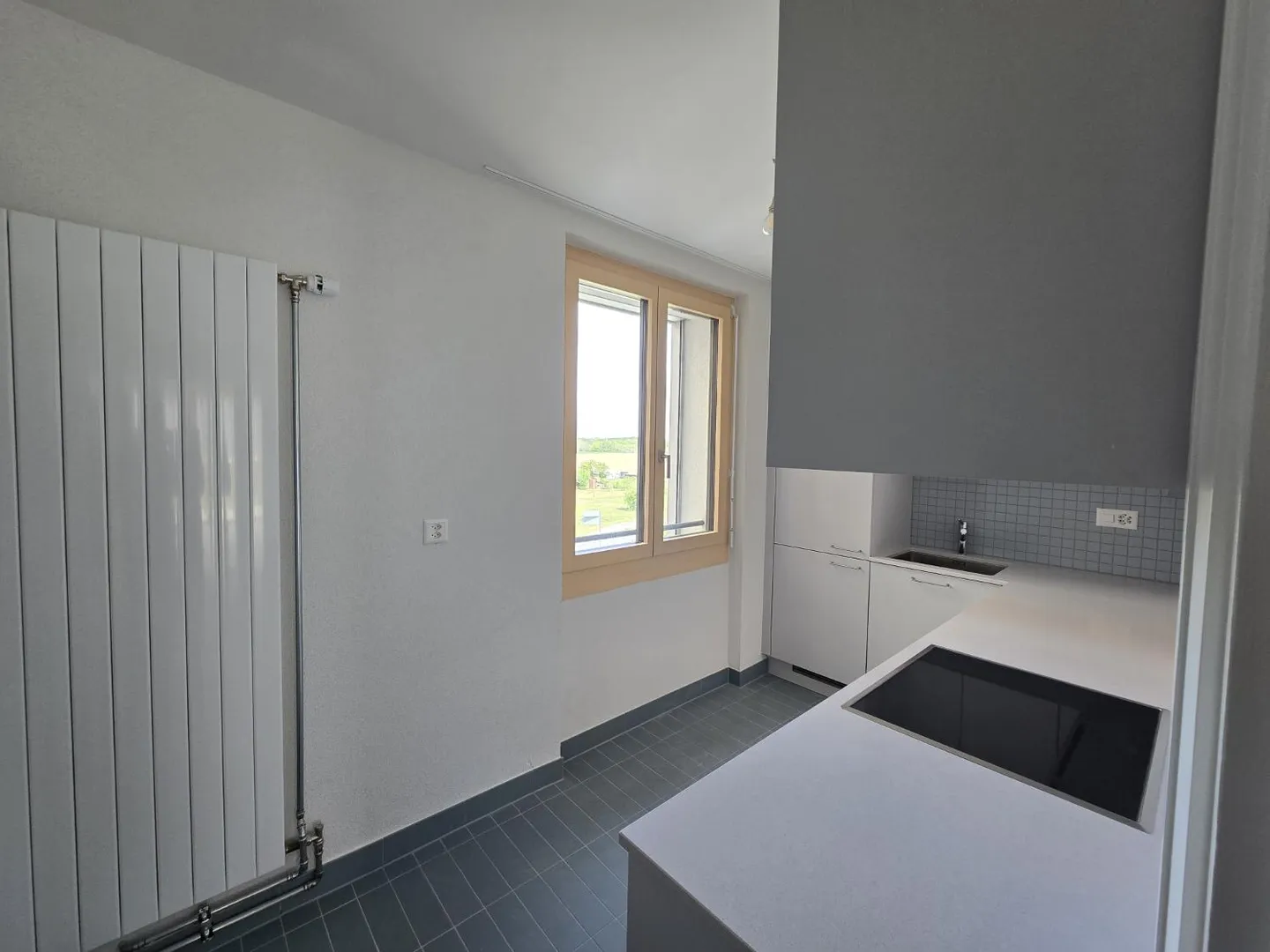3.5 Room Apartment - Photo 3 of 8