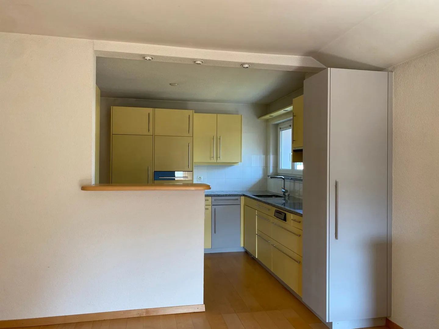 Helle Dachwohnung mit Balkon - Foto 15 von 18