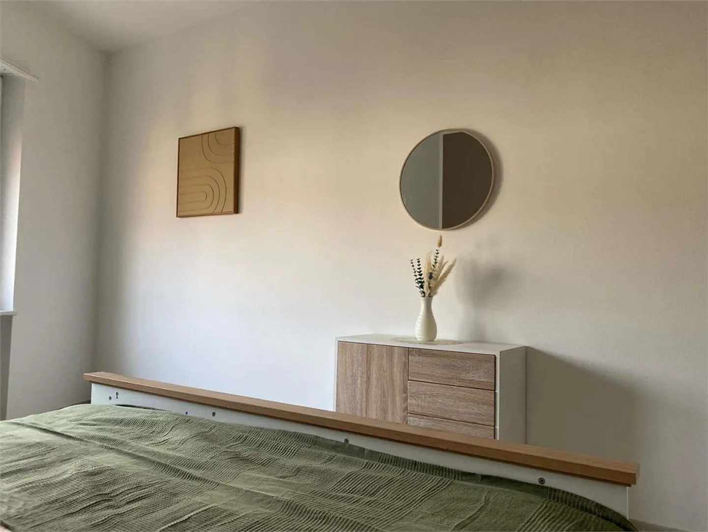 Chiasso Center - Spacious 3.5 Rooms Furnished and Bright on the 5th Floor - Photo 6 of 11