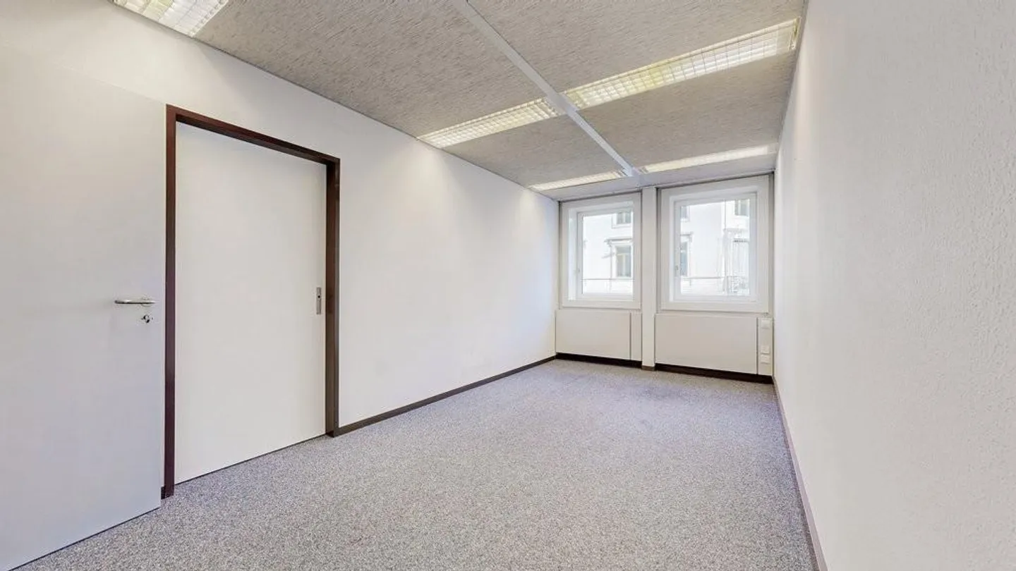 Attractive office space in prime location in Solothurn - Photo 2 of 6