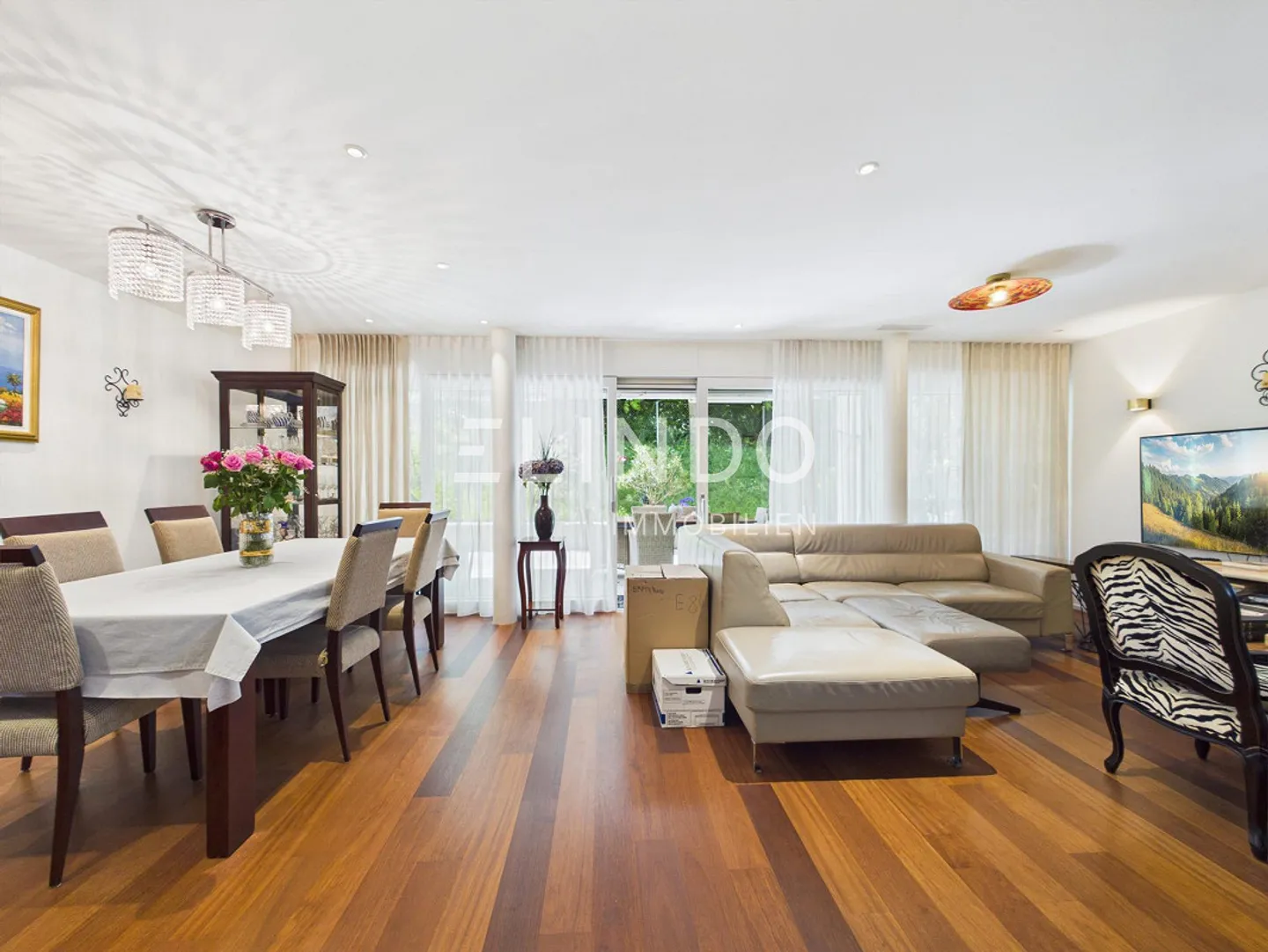 Modern 5.5-room apartment in Maur - only 15 minutes from Zurich - Photo 3 of 13