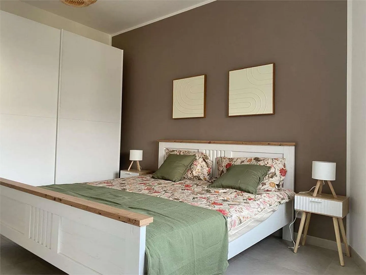 Chiasso Center - Spacious 3.5 Rooms Furnished and Bright on the 5th Floor - Photo 5 of 11