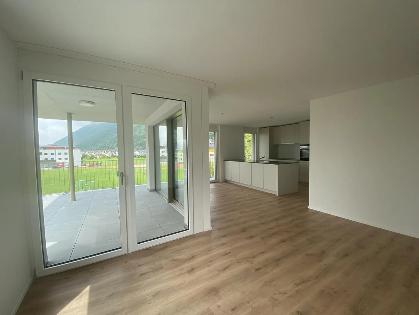 Attractive, centrally located 4.5 room apartment - Photo 2 of 8