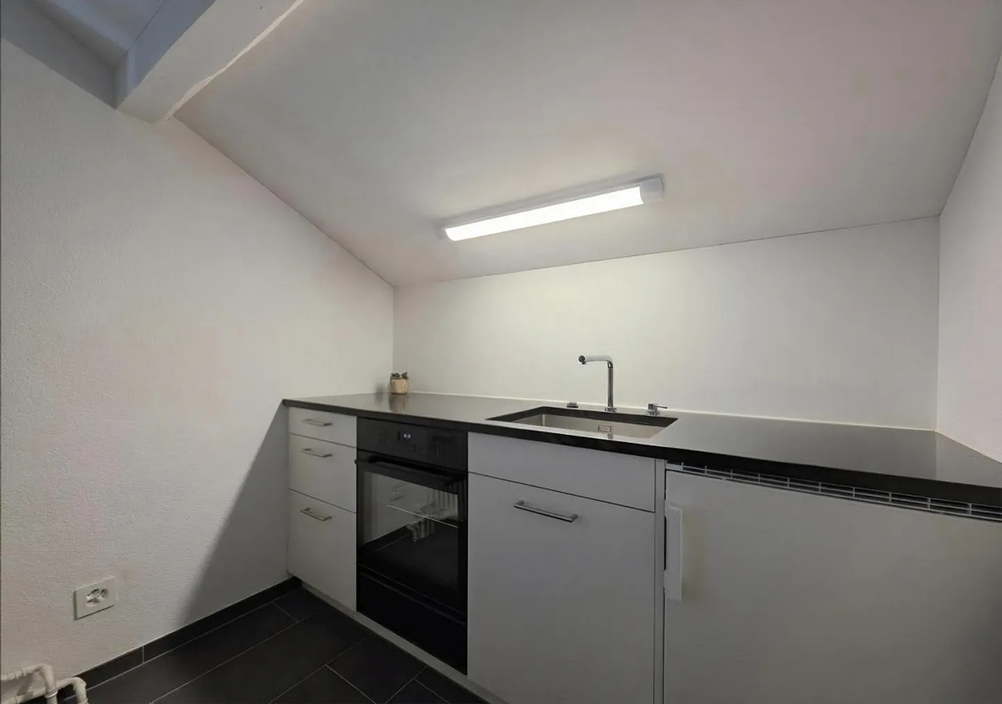 Camera mansardata a Sciaffusa - Foto 3 di 4