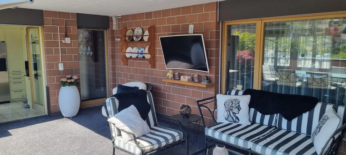 Stilvolles Penthouse mit Terrasse - Foto 3 von 13