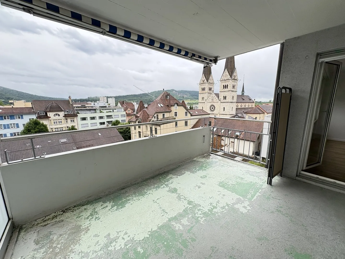 Modern 4.5-room apartment on the 5th floor in Olten - Photo 6 of 10