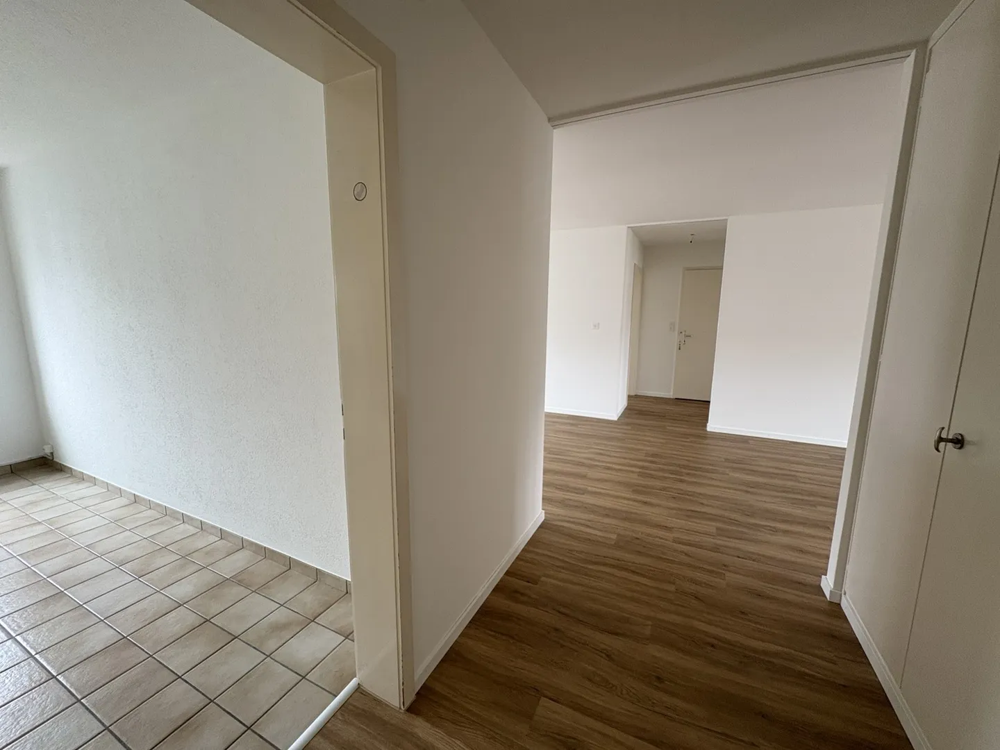 Modern 4.5-room apartment on the 5th floor in Olten - Photo 7 of 10