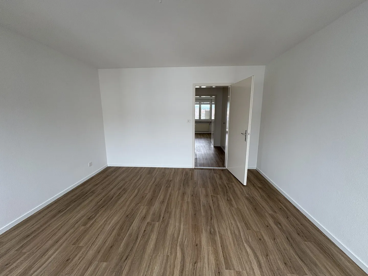 Modern 4.5-room apartment on the 5th floor in Olten - Photo 10 of 10