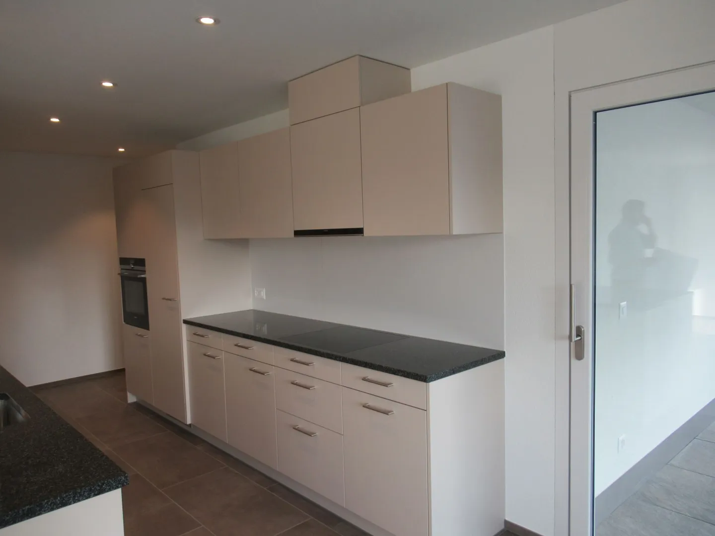 Appartamento spazioso e luminoso - Foto 4 di 15