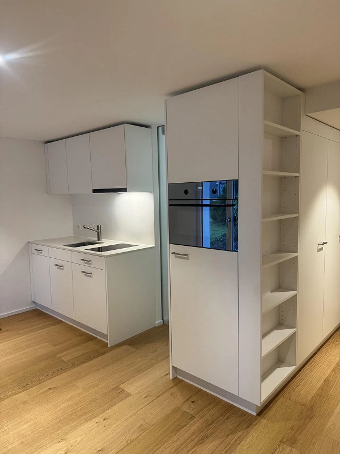 First occupancy after renovation! Studio with single-family home character! - Photo 3 of 5