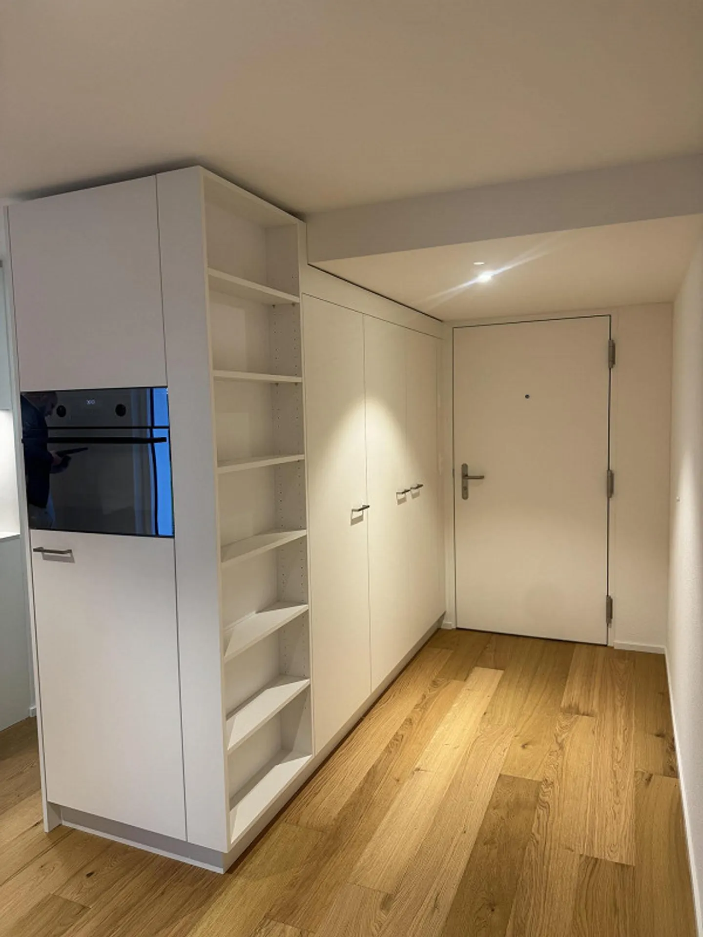 First occupancy after renovation! Studio with single-family home character! - Photo 4 of 5