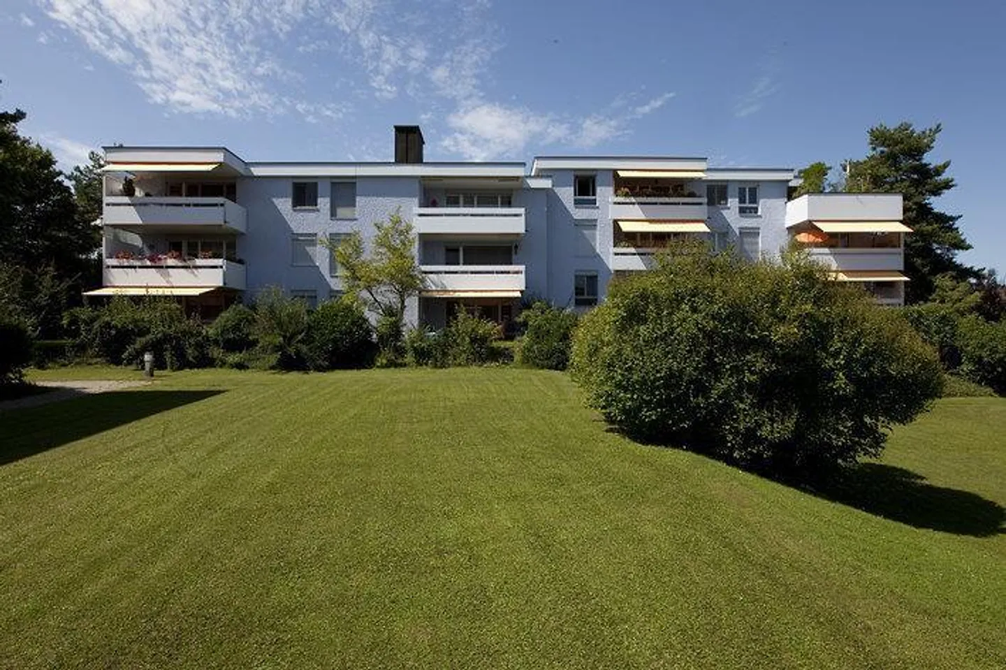 Familienwohnung in Egg b. Zürich - Foto 1 von 8