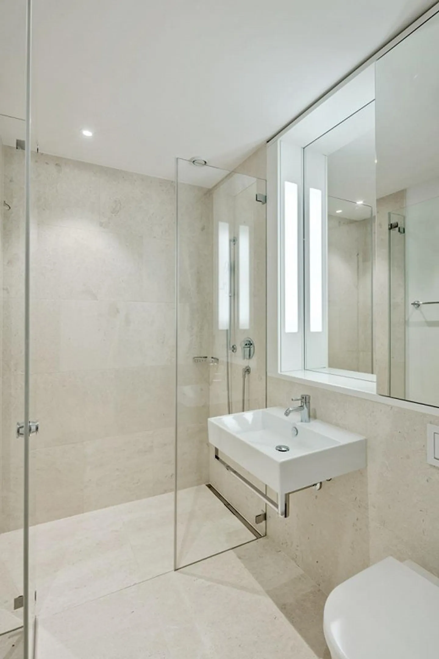 Luxurious Apartment near Lake Zurich - Photo 5 of 9