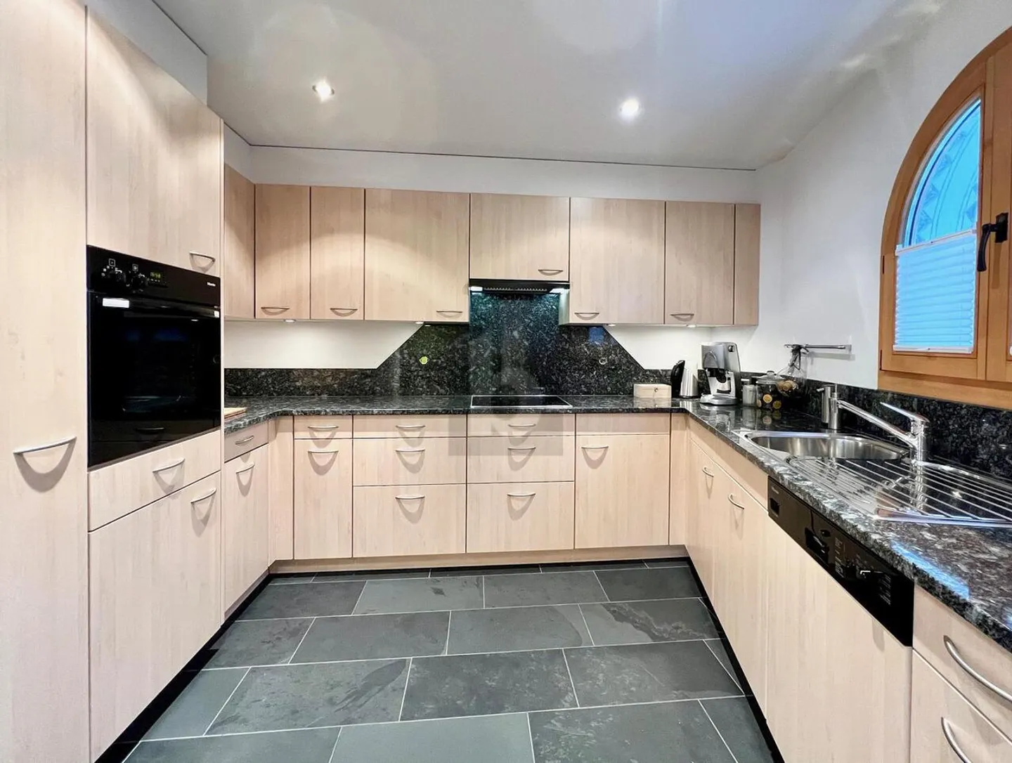 Magnifique logement dans un endroit calme - Photo 4 sur 6