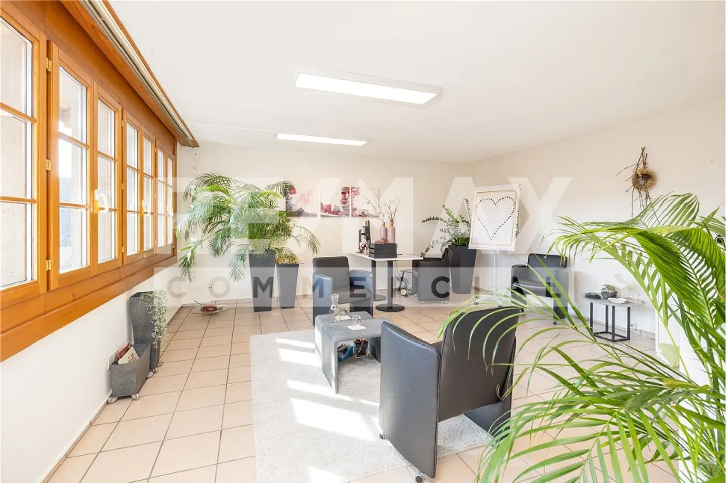 Verlockendes Bürogeschoss mit 5 PP und 1 Archivraum: Als Anlageobjekt / zur Eigennutzung - Foto 10 von 13