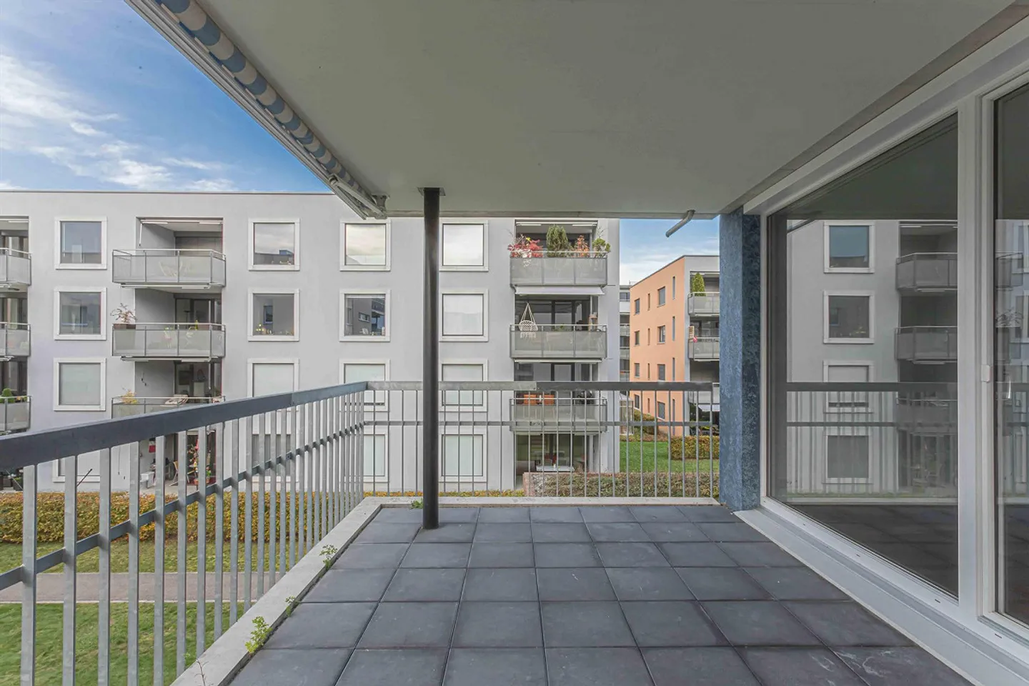 Helles Familienapartment mit Balkon - Foto 7 von 8