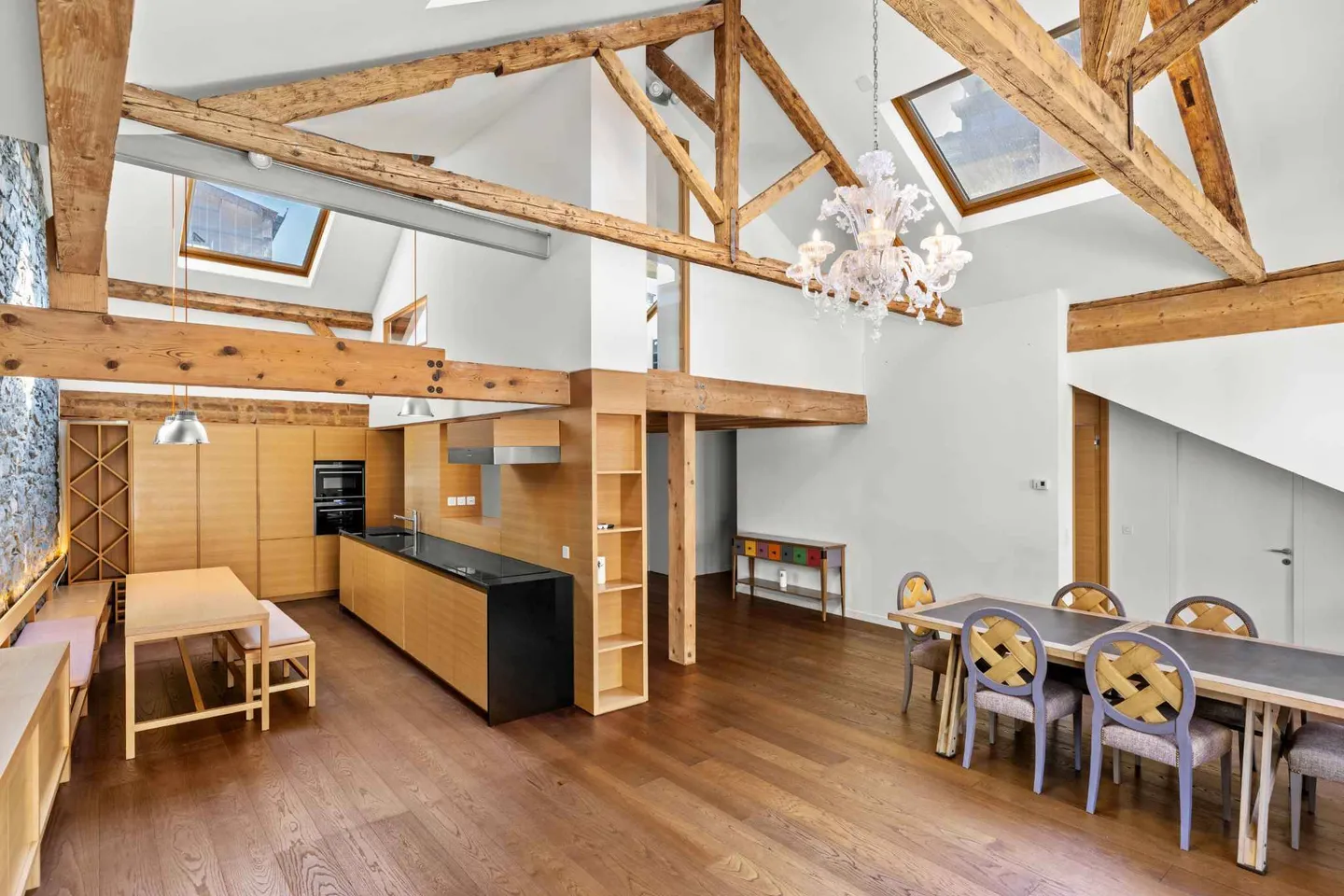 Charming Duplex Attic Apartment - Photo 2 of 11