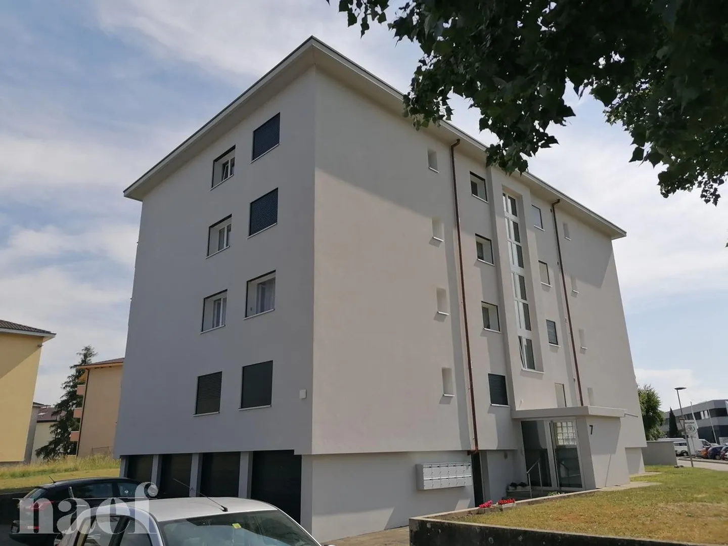 Schöne, vollständig renovierte Wohnung in ruhiger Lage, nahe Geschäften - Foto 1 von 6