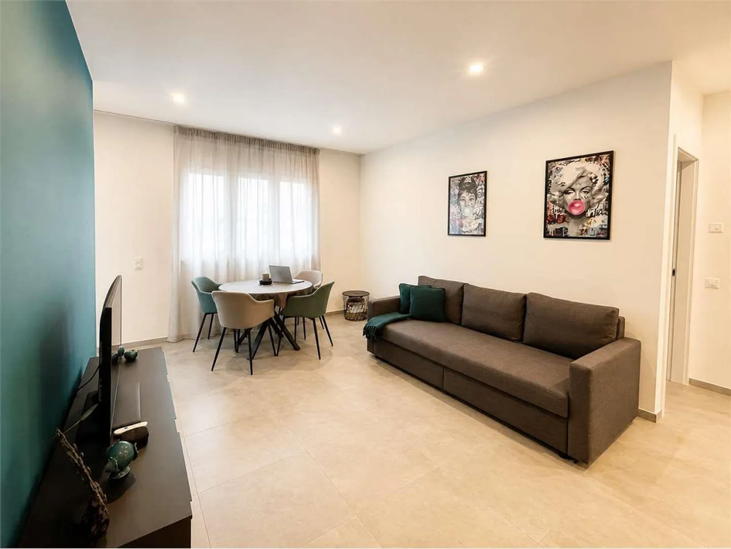 Furnished two-room apartment in Lugano center 2.5 rooms - Photo 2 of 11