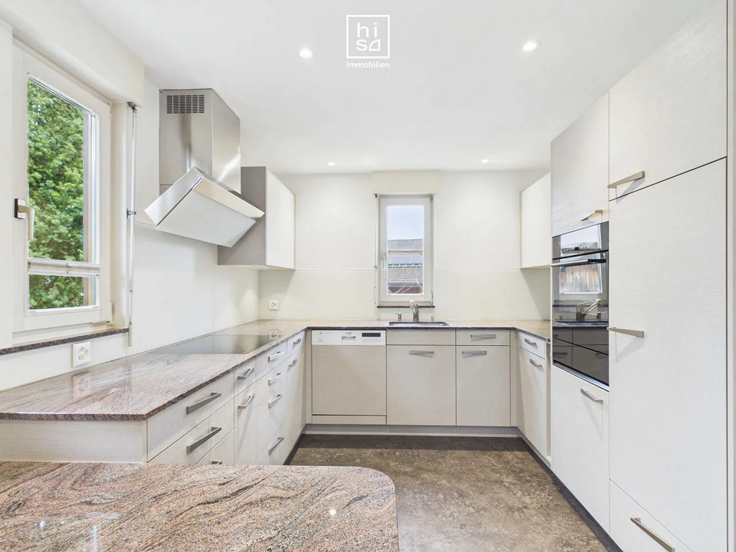 A Paradise for Your Family - Single-Family Home in a Central Location - Photo 4 of 14