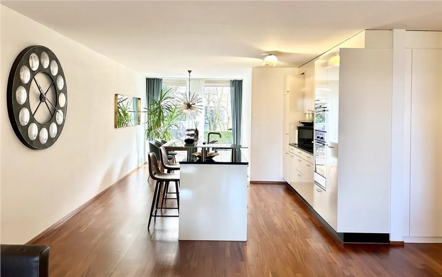 Stilvolle 3-Zimmer-Wohnung in Zug - Foto 2 von 11