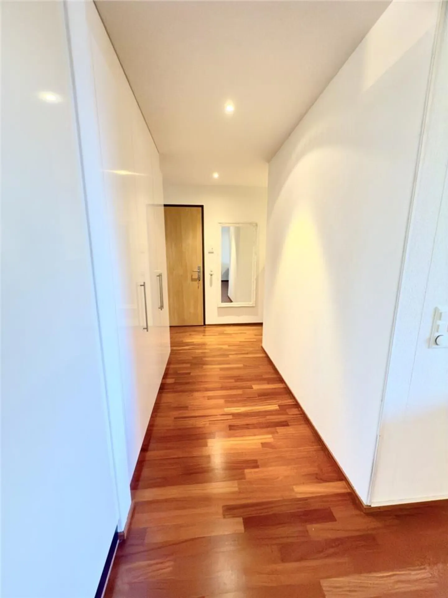 Stilvolle 3-Zimmer-Wohnung in Zug - Foto 7 von 11