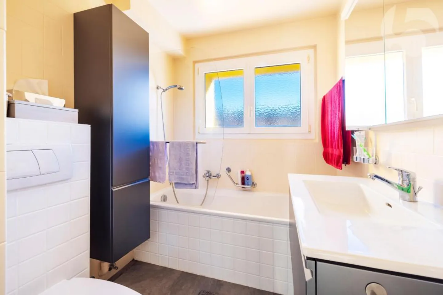 Magnificent 4.5 room apartment located in a highly sought-after area - Photo 13 of 13