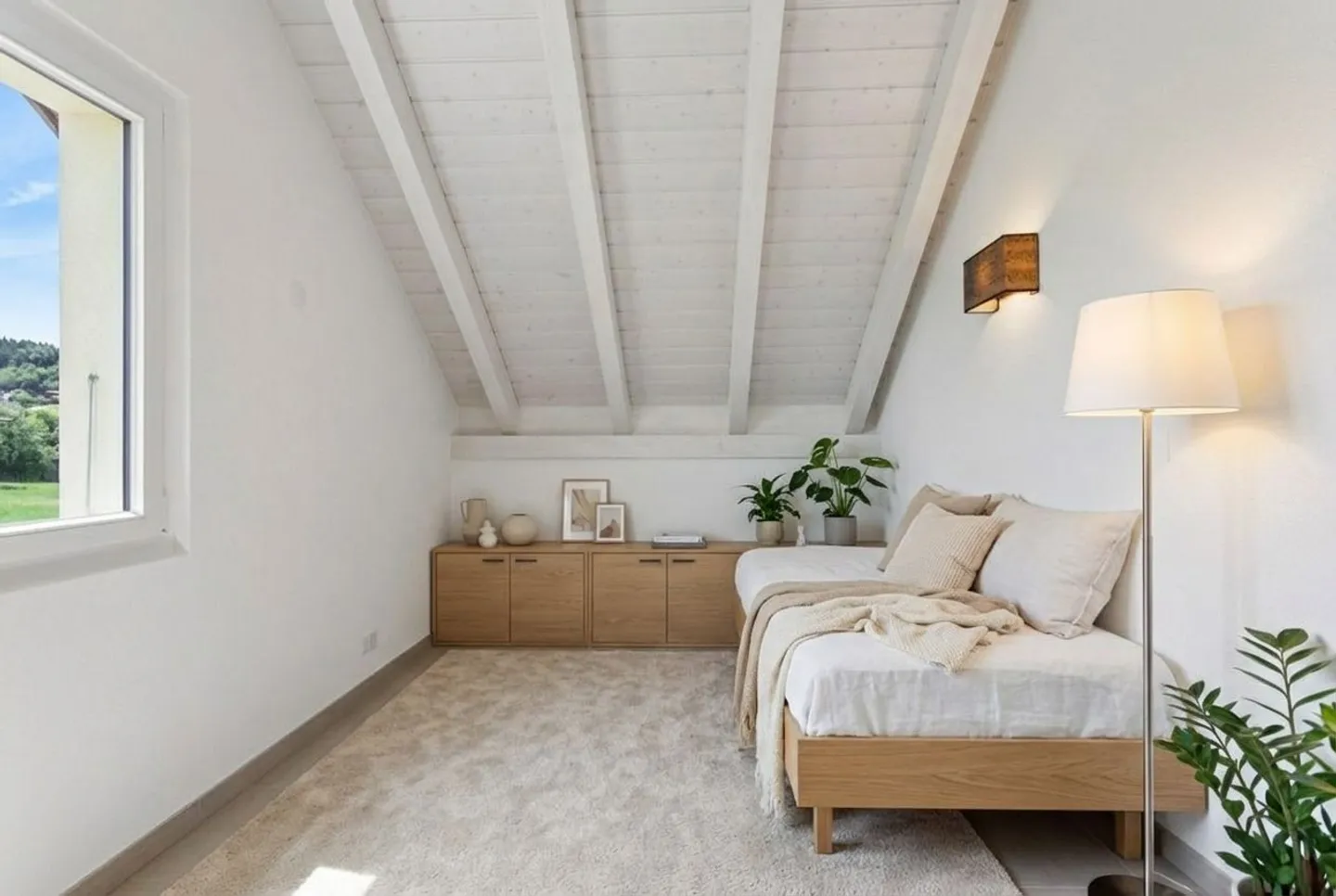 Duplex 5,5 pièces à Essertes avec terrasse, vue sur la campagne et grand confort - Photo 2 sur 8